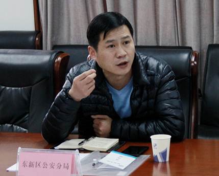 說明: 。。
